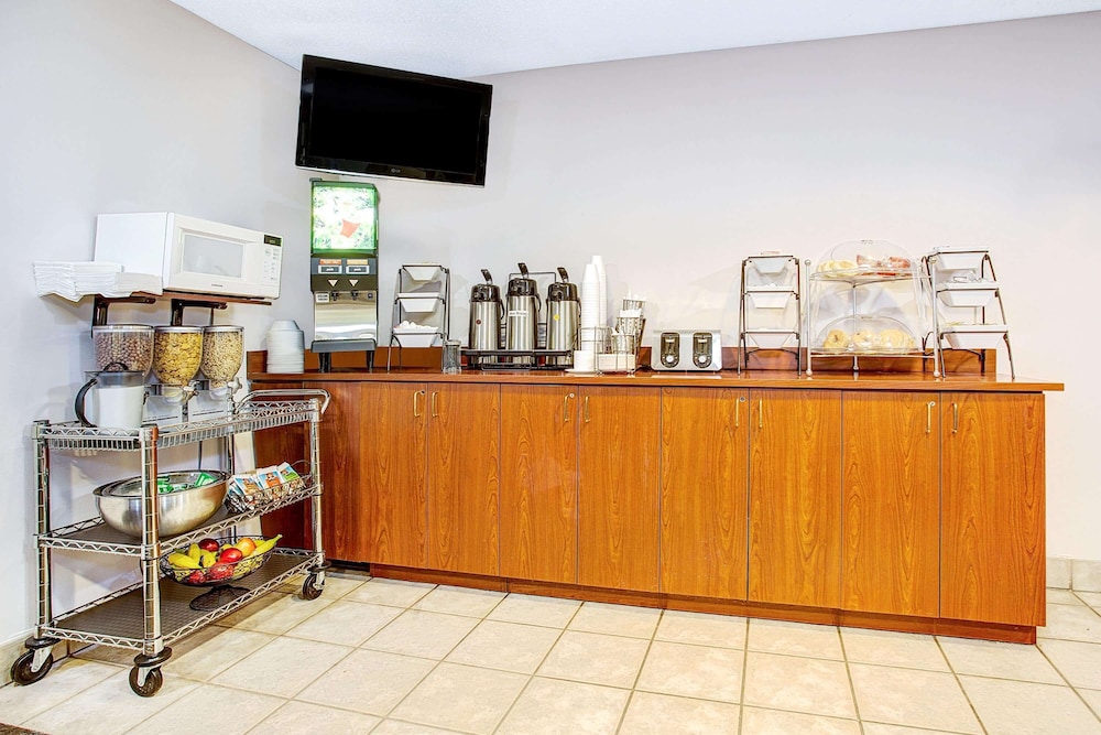 Microtel Inn & Suites by Wyndham Mason/Kings Island 3/26