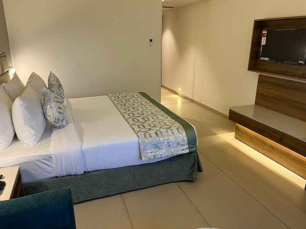 Winter Green Premium Room
