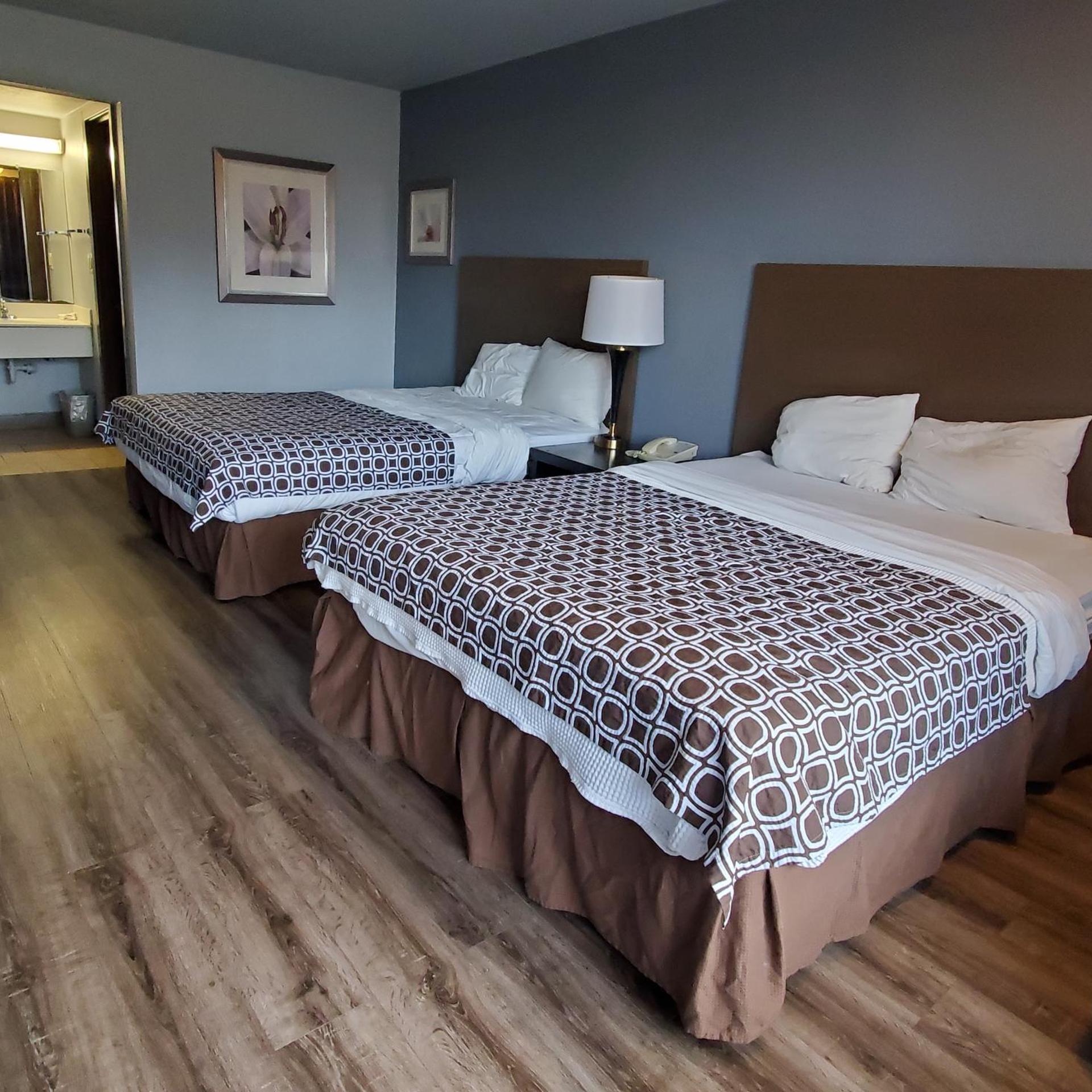 Wave Hotels 18/49