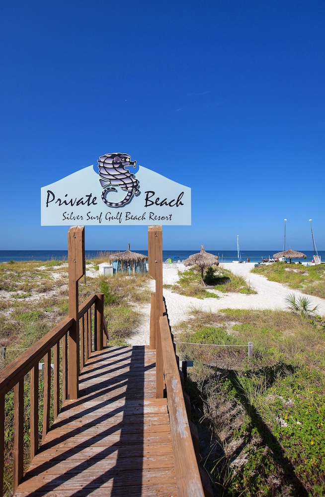 Silver Surf Gulf Beach Resort in Bradenton Beach - FL