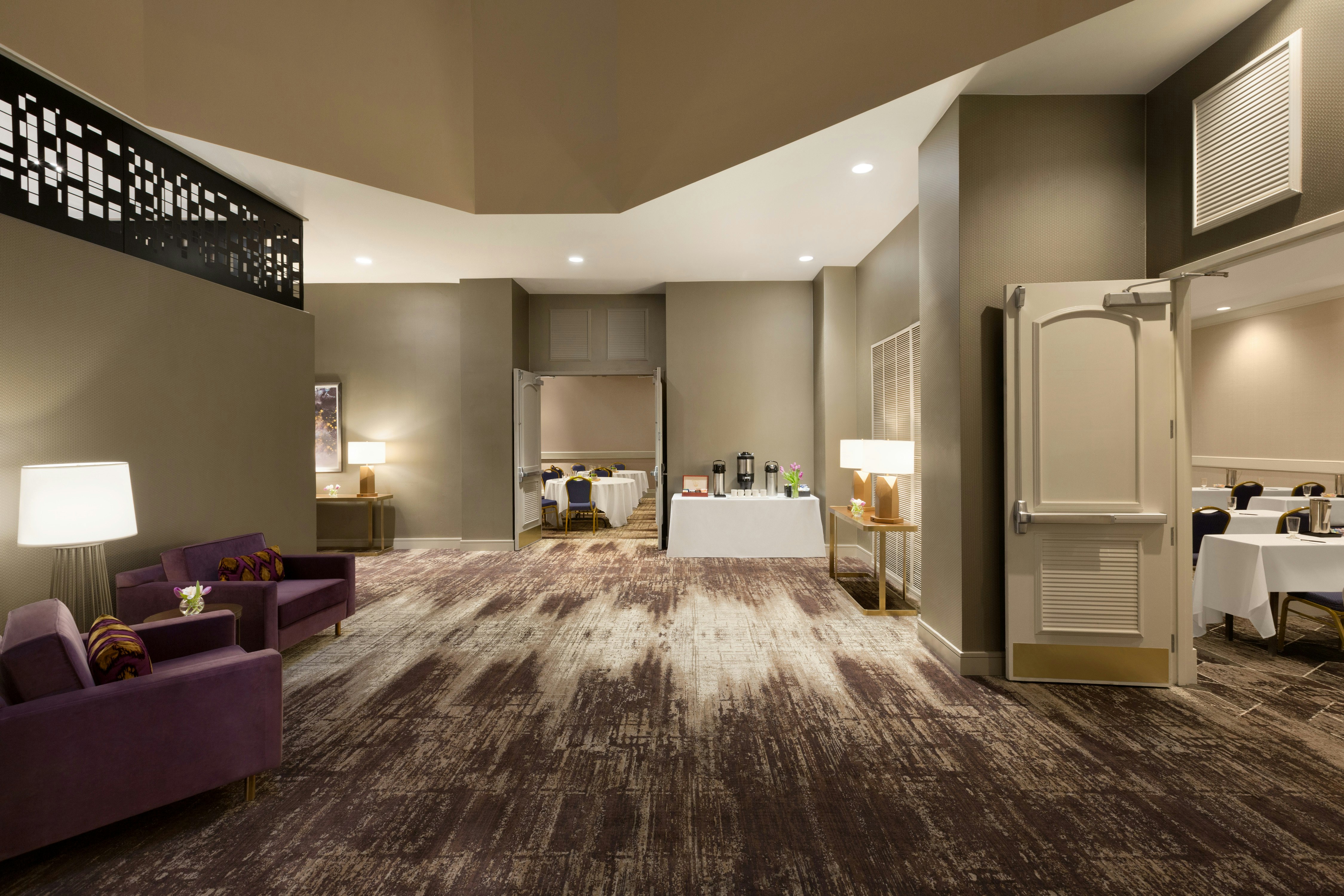 Embassy Suites By Hilton Phoenix Downtown North 46/70