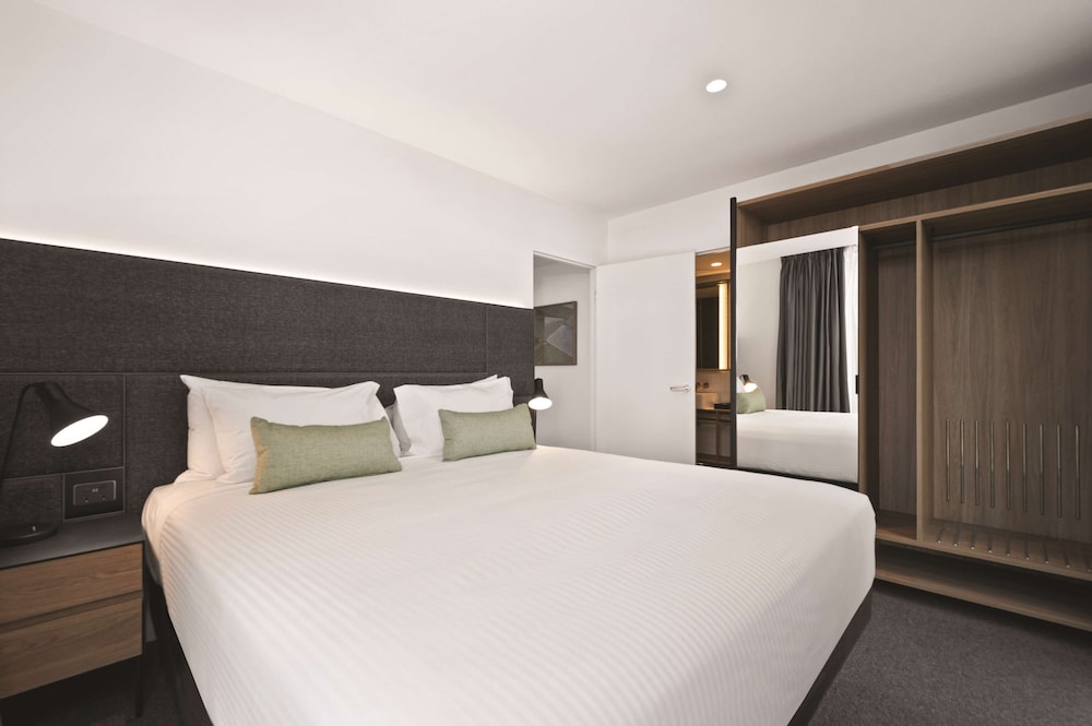 Vibe Hotel Melbourne 18/72
