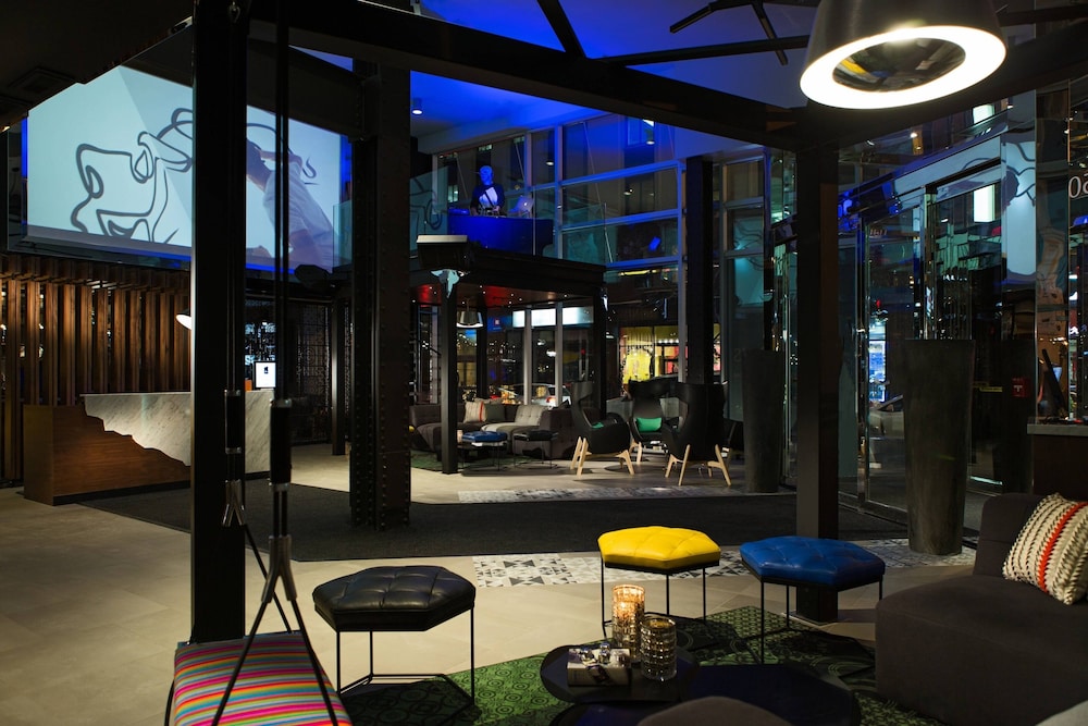 Renaissance Montreal Downtown Hotel 53/58