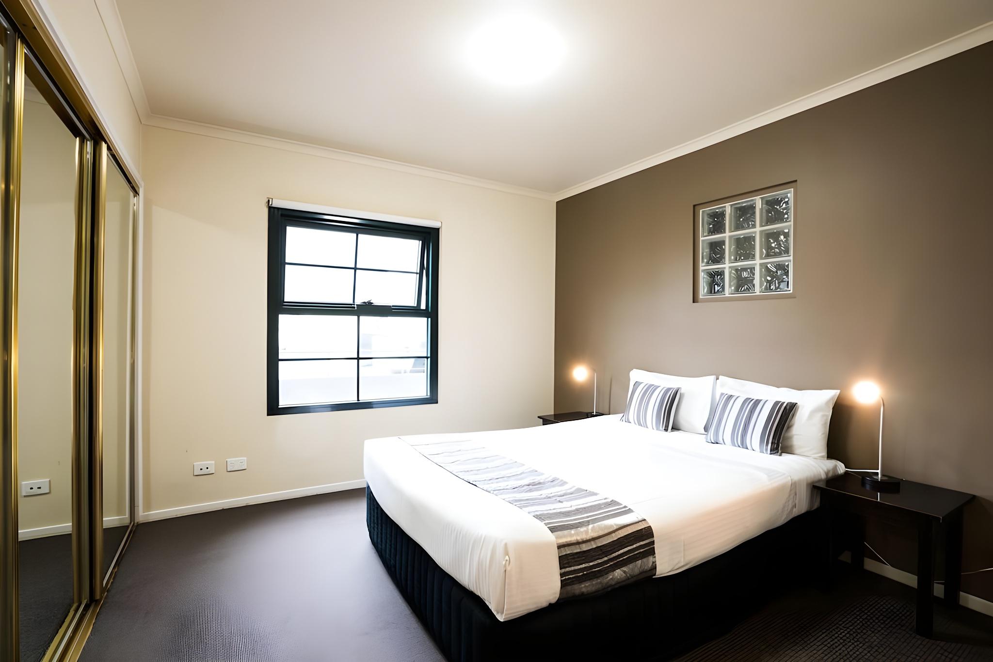 3 BEDROOMS, APARTMENT
