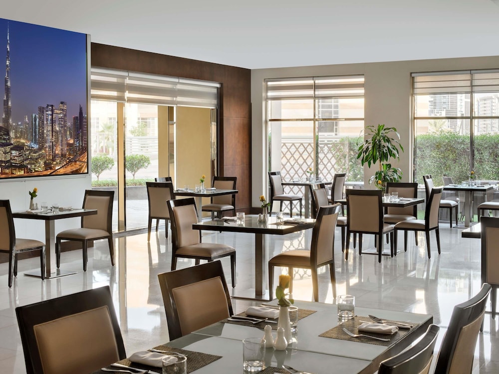 Movenpick Hotel Apartments Al Mamzar 46/64