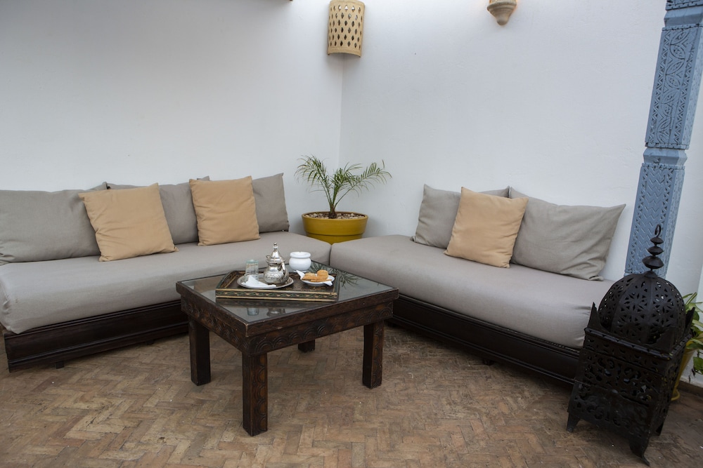 Riad Amaris 22/36