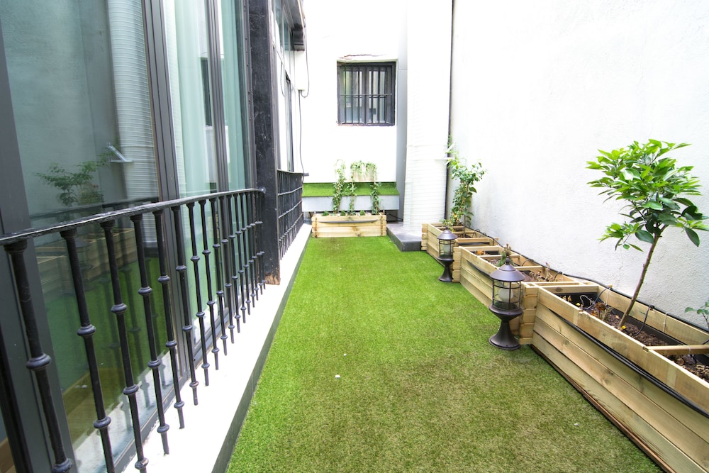 PETIT PALACE PLAZA DEL CARMEN 52/56