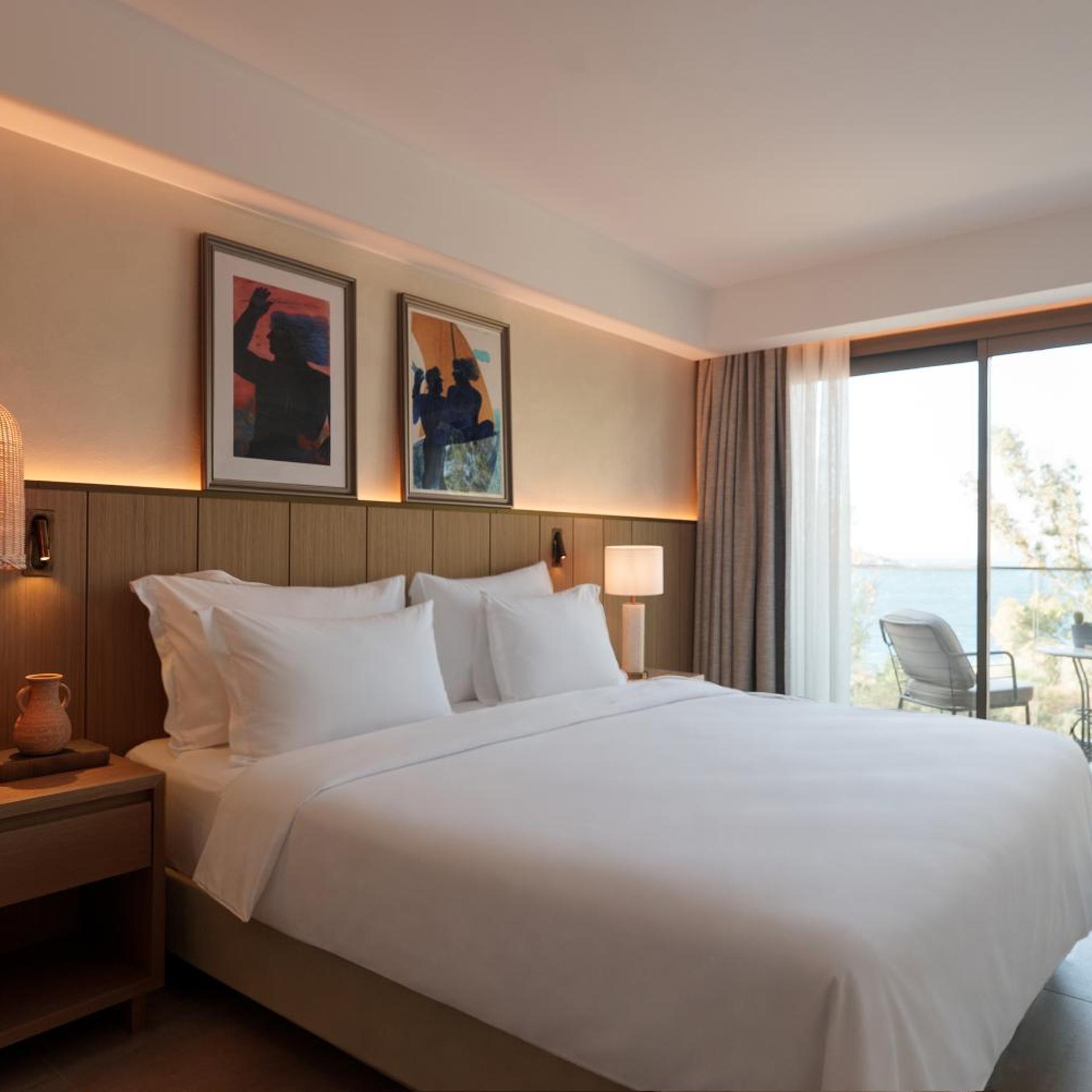 DELUXE, SUITE, SEA VIEW