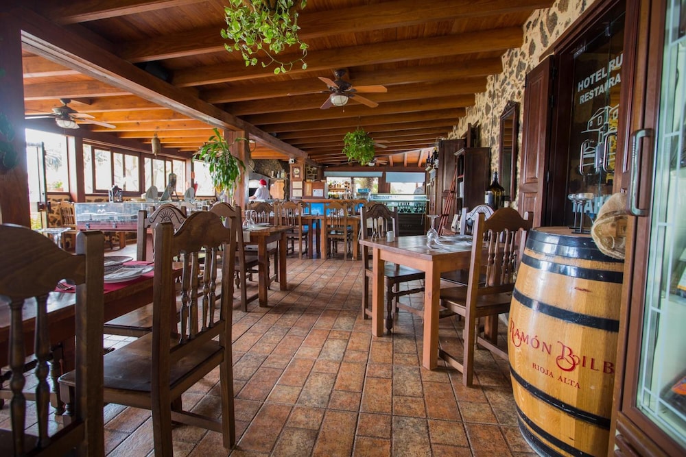Hotel Rural Mahoh 46/64