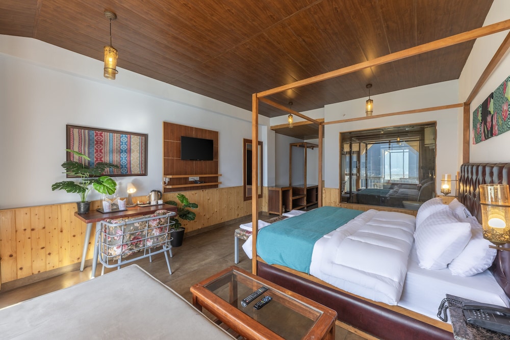 Echor Himalayan Heights Luxe Manali 23/50