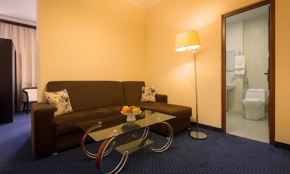 Hotel 14th Floor 18/41