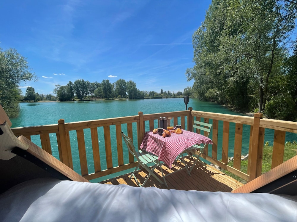 Les Etangs de la Bassee in GRAVON