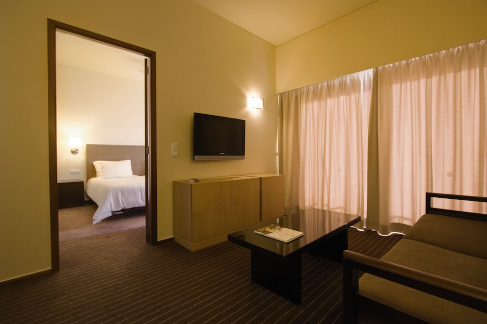 Girassol Hotel 11/55