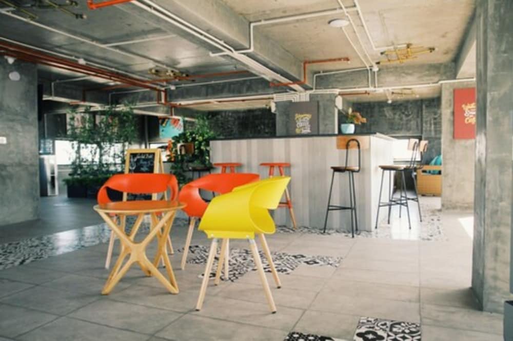 Cordial 1 Hotel & Apartment 61/69
