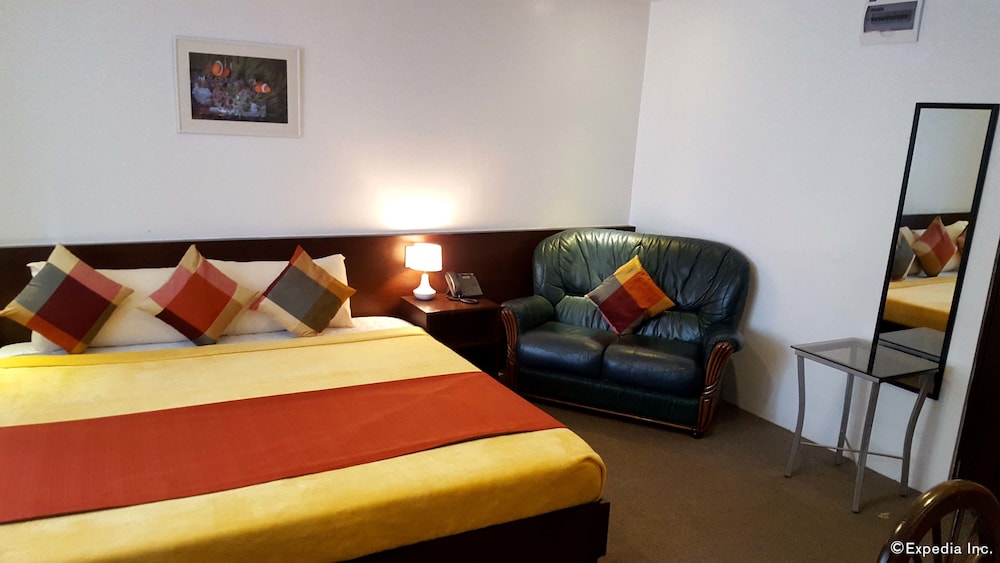 Zen Rooms Makati Amorsolo 45/59