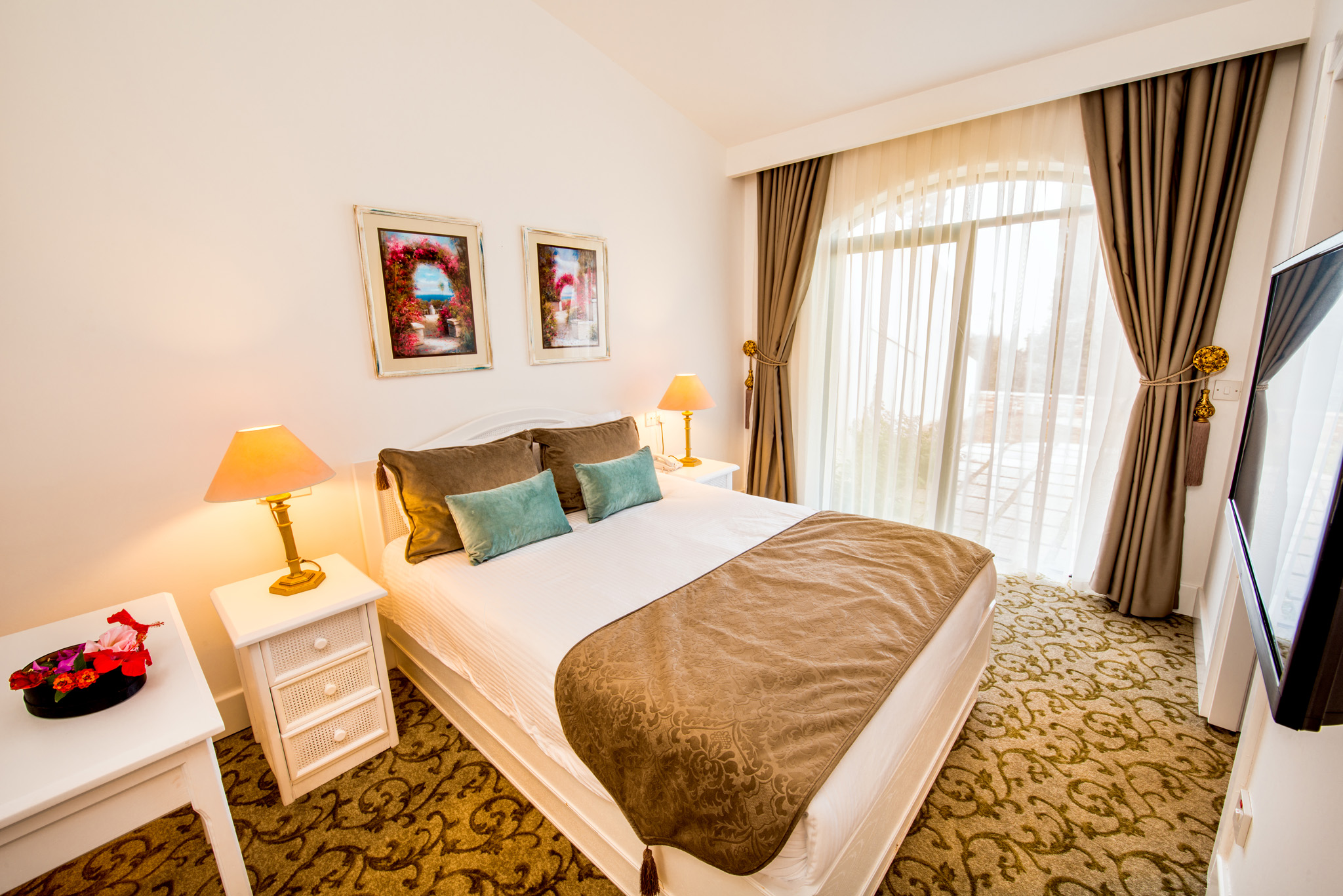 DELUXE VILLA