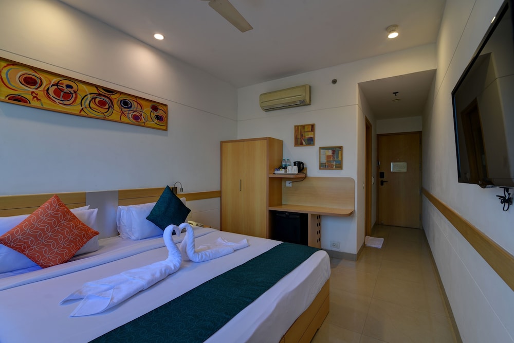 Mango Grove Hotel Chandigarh 23/62