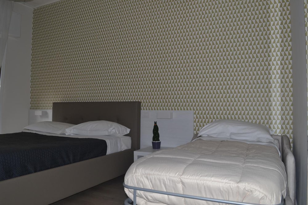 Domus Roma 4/30