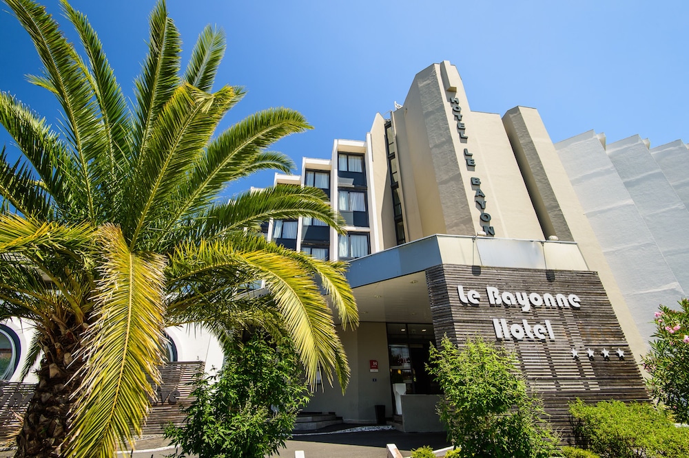 Le Bayonne 50/54