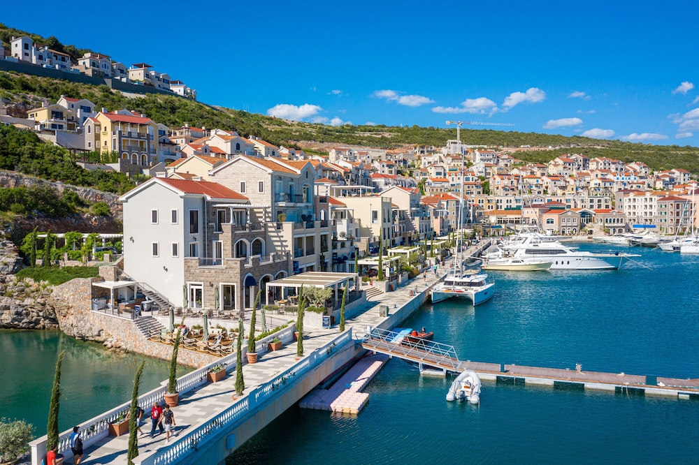 Lustica Bay Vacation Homes 39/50