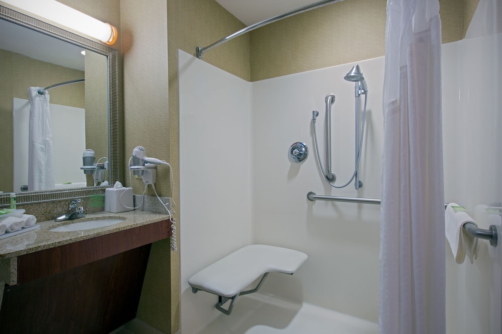 Holiday Inn Express Hotel and Suites Jackson - Flowood 19/71
