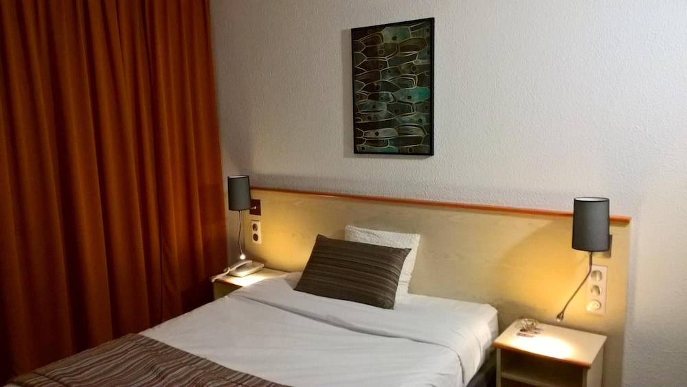 HOTEL TAMBOURIN 14/40