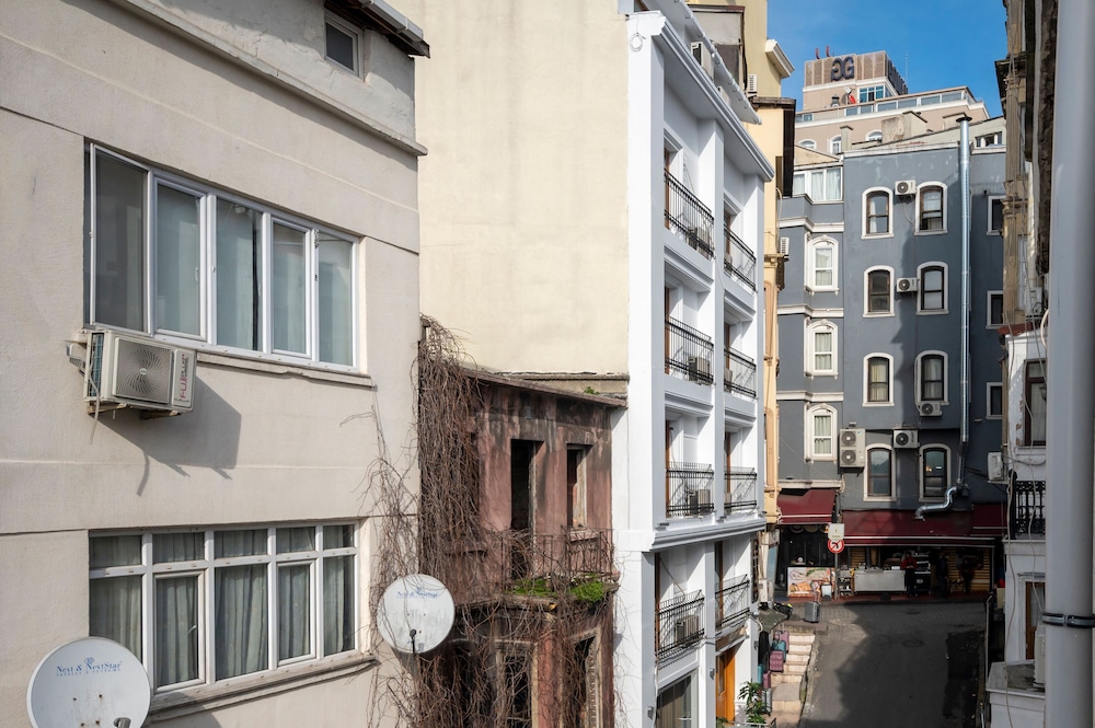Taksim Suite Ii 27/35