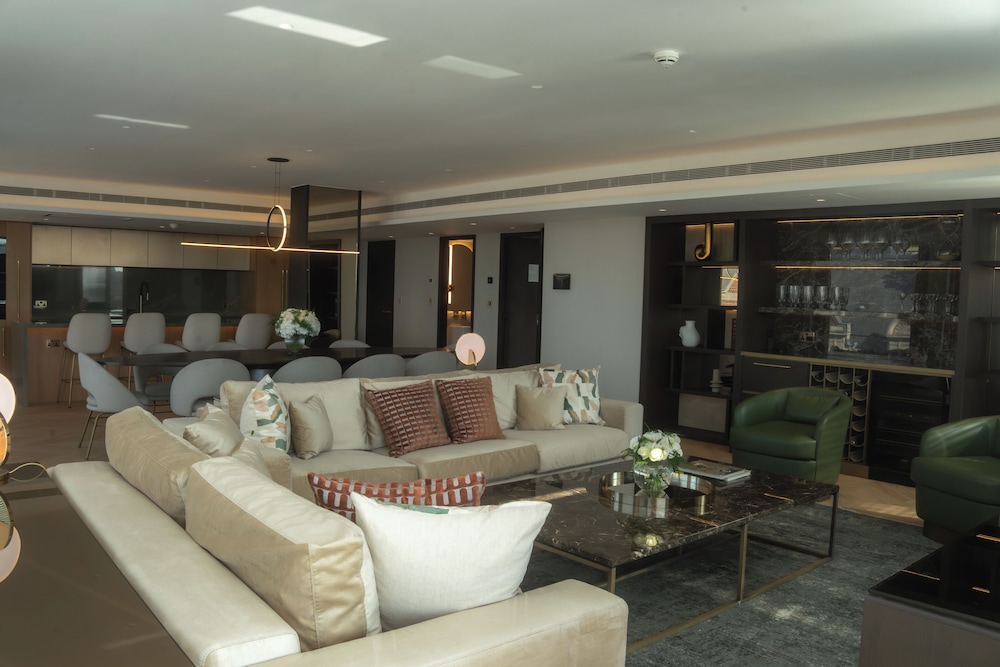 St Martins Lane Hotel 45/75