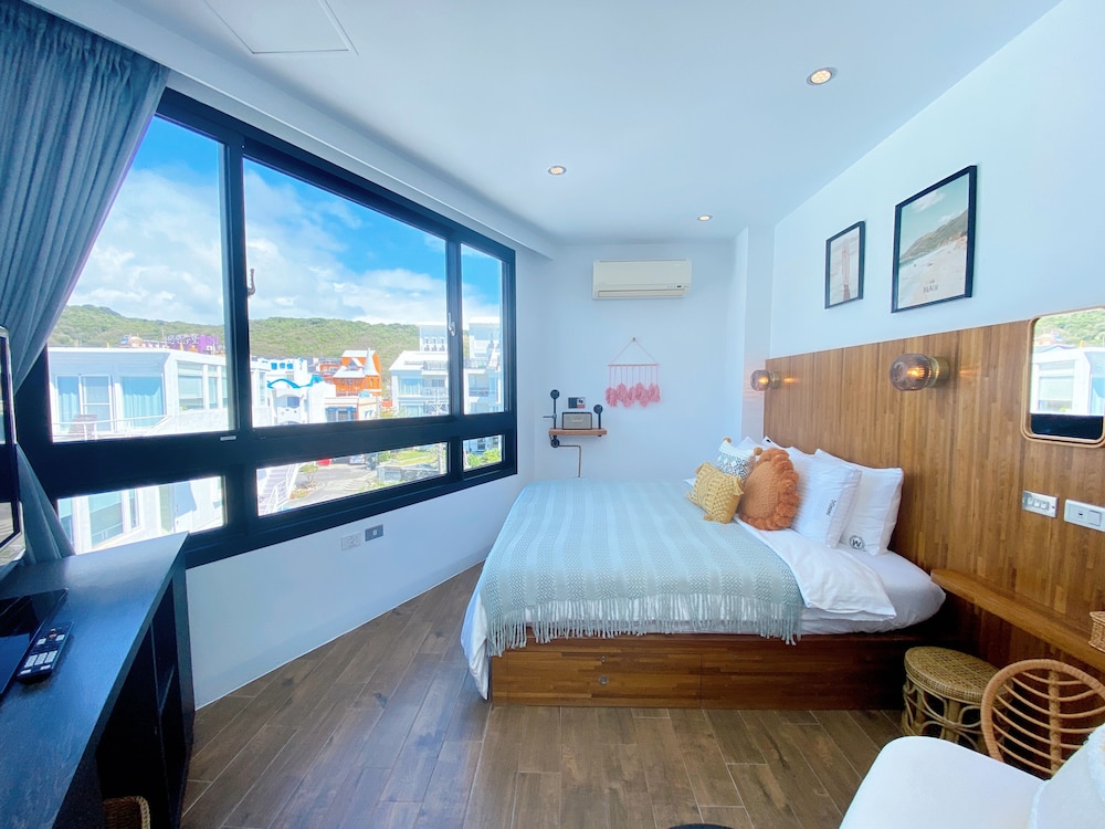 GALLERY, PENTHOUSE
