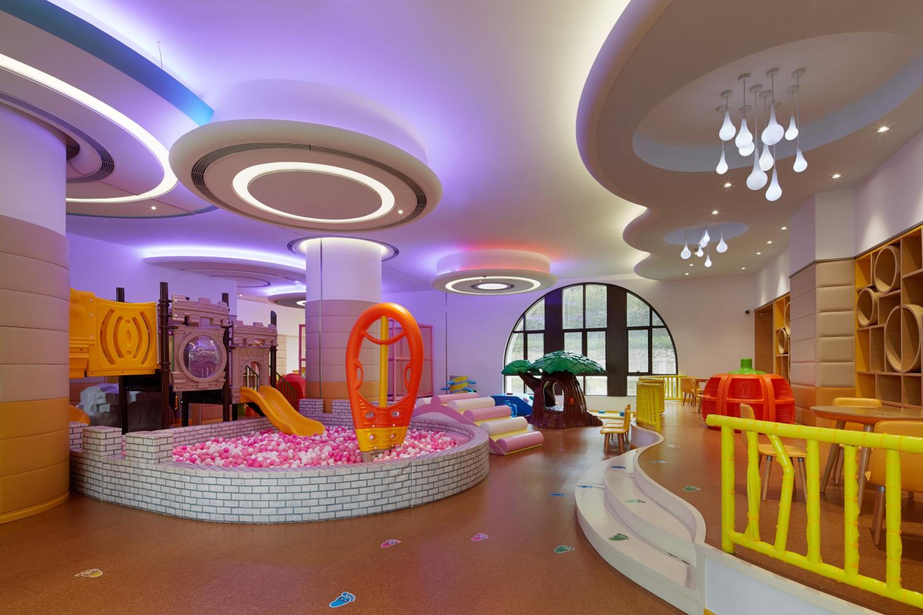 Yinrun Jinjiang Castle Hotel 24/33