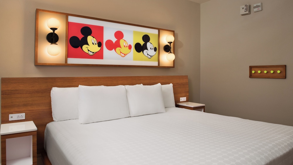 Disneys Pop Century Resort 20/50