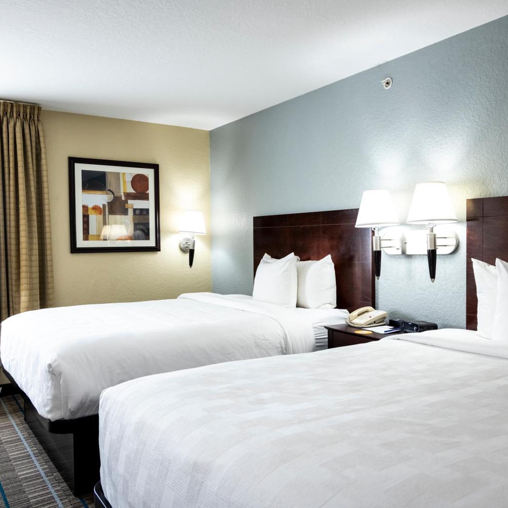 Efficiency, 2 Queen Beds, Kitchen