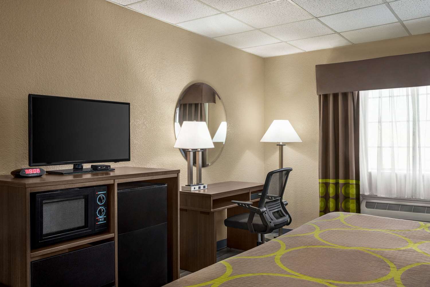 Super 8 By Wyndham Gainesville Tx 47/52