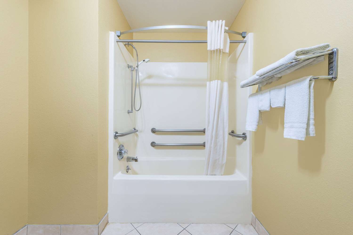 Super 8 By Wyndham Troy Il/St. Louis Area 15/15