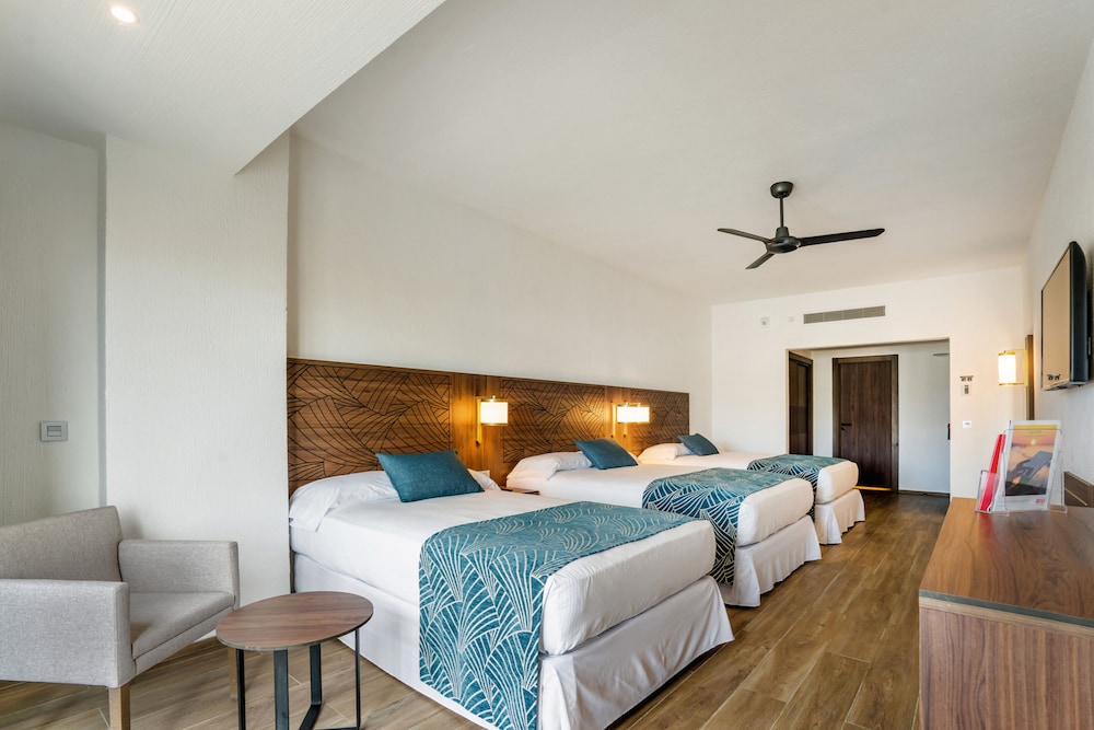RIU Vallarta All Inclusive 11/50