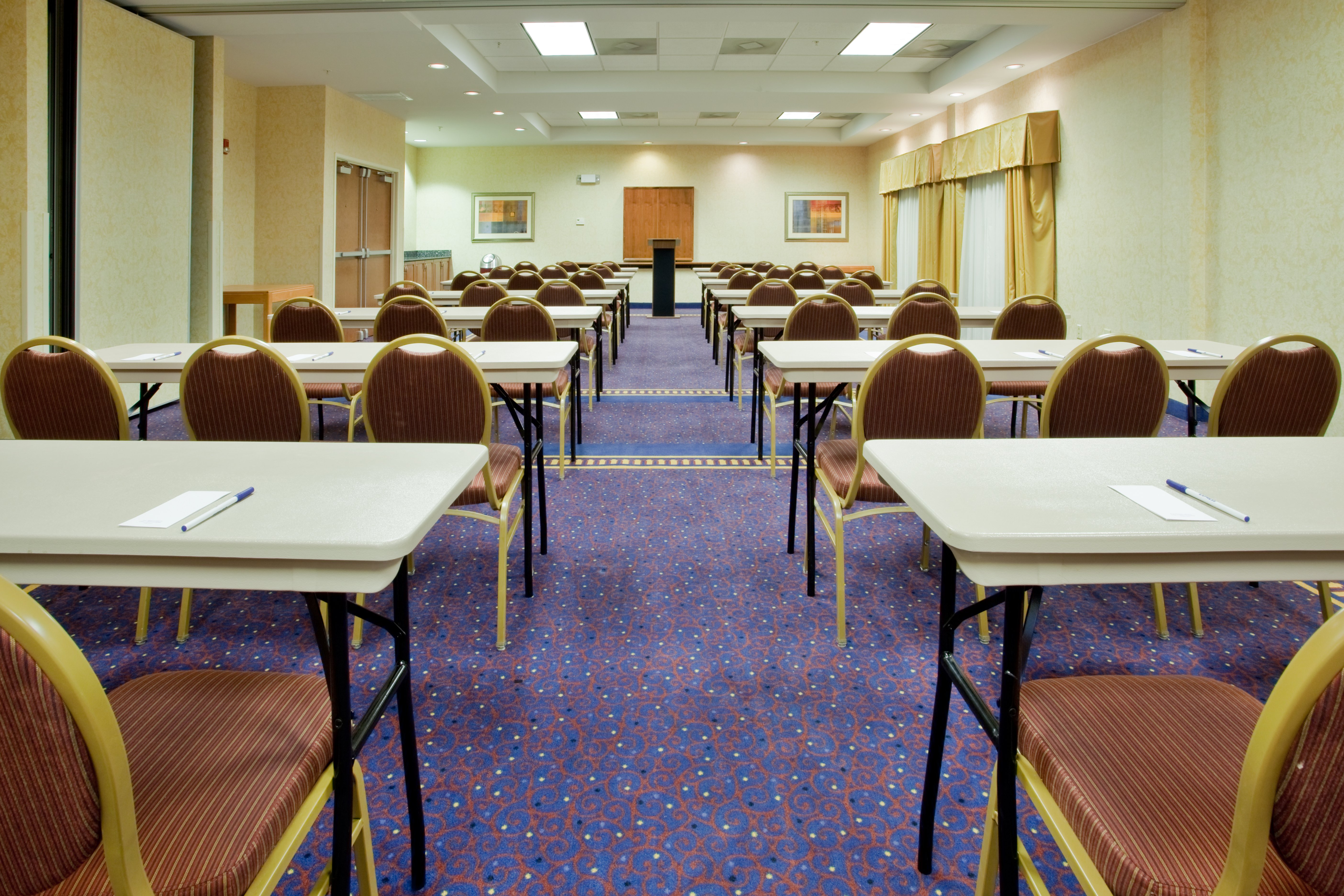 Holiday Inn Express Hotel And Suites Richmond North Ashland 44/50