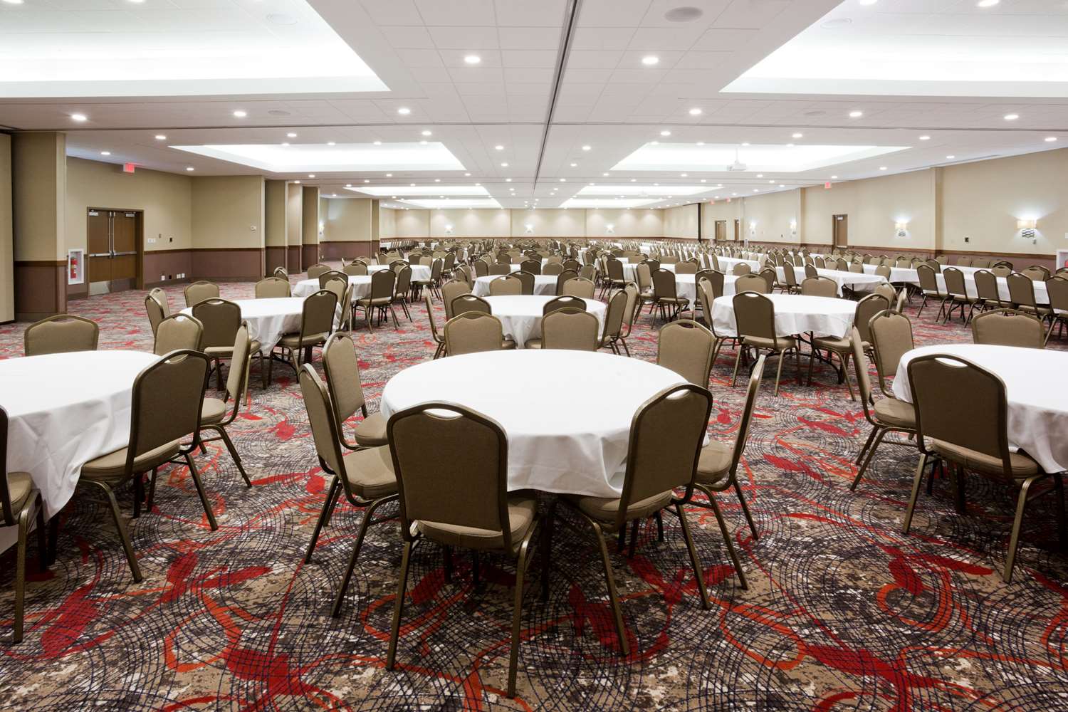 Best Western Plus Willmar 57/58