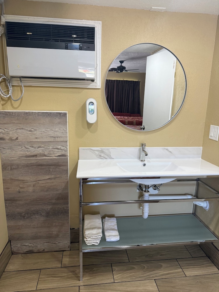 Immokalee Inn 23/26
