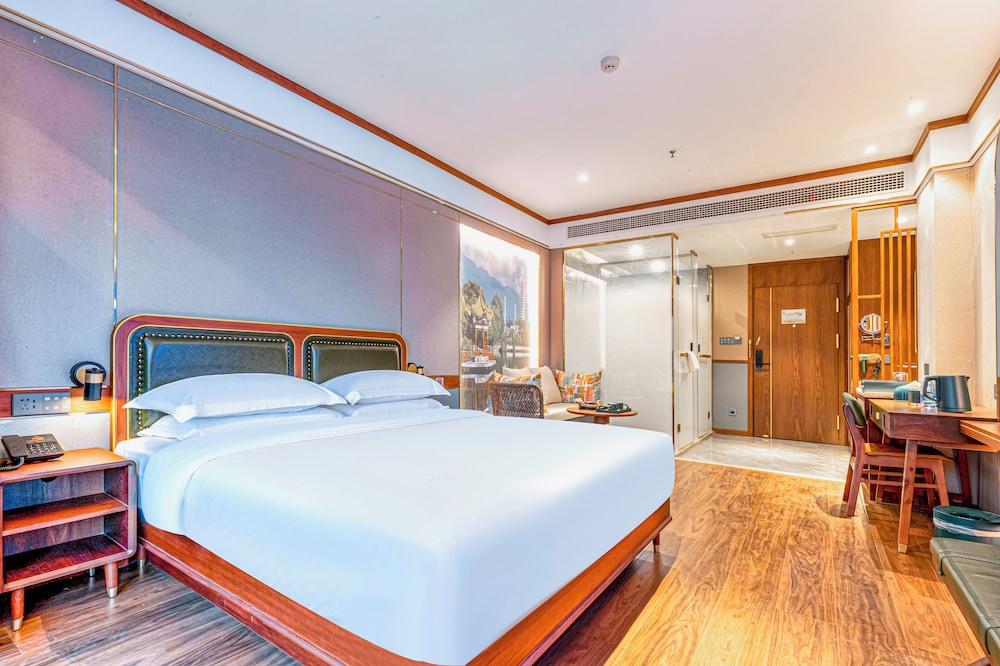 Nostalgia S Hotel (Kunming North Huancheng Road Railway Station) 12/50