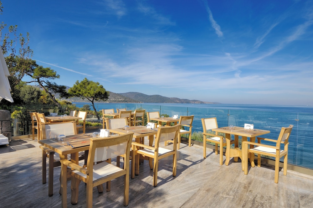 Sarpedor Boutique Hotel 32/48