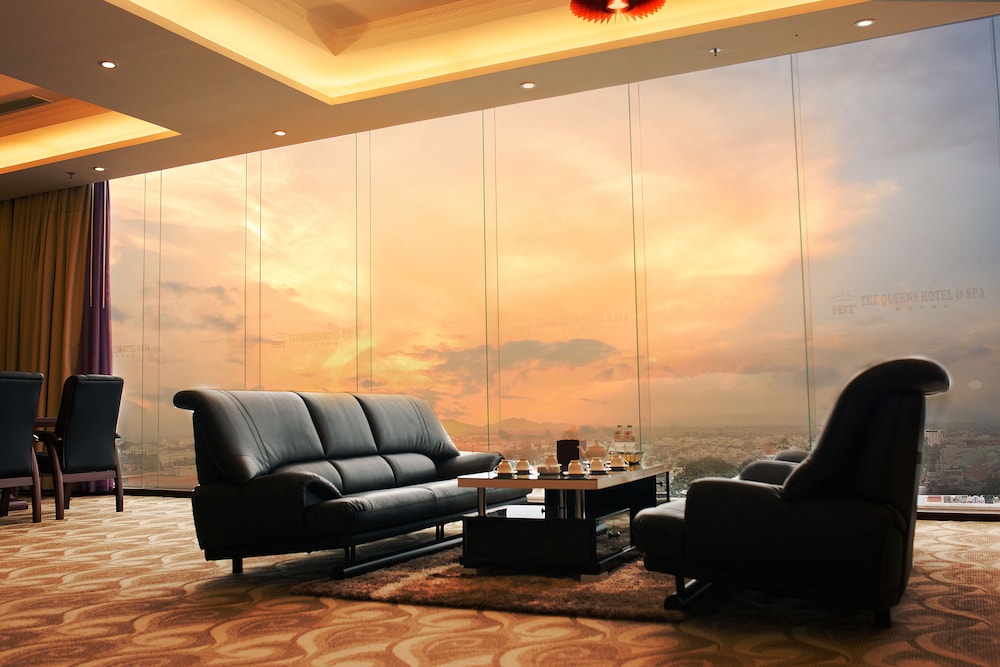 Hai Ba Trung Hotel & Spa 25/38