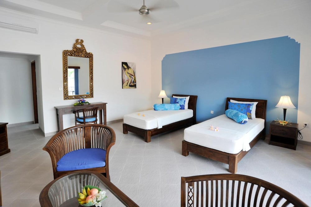 Aquarius Beach Hotel 13/64