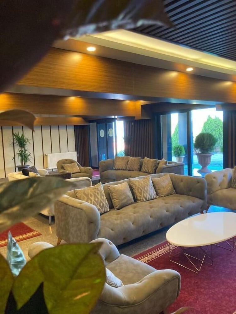 Marine View Hotel 17/25