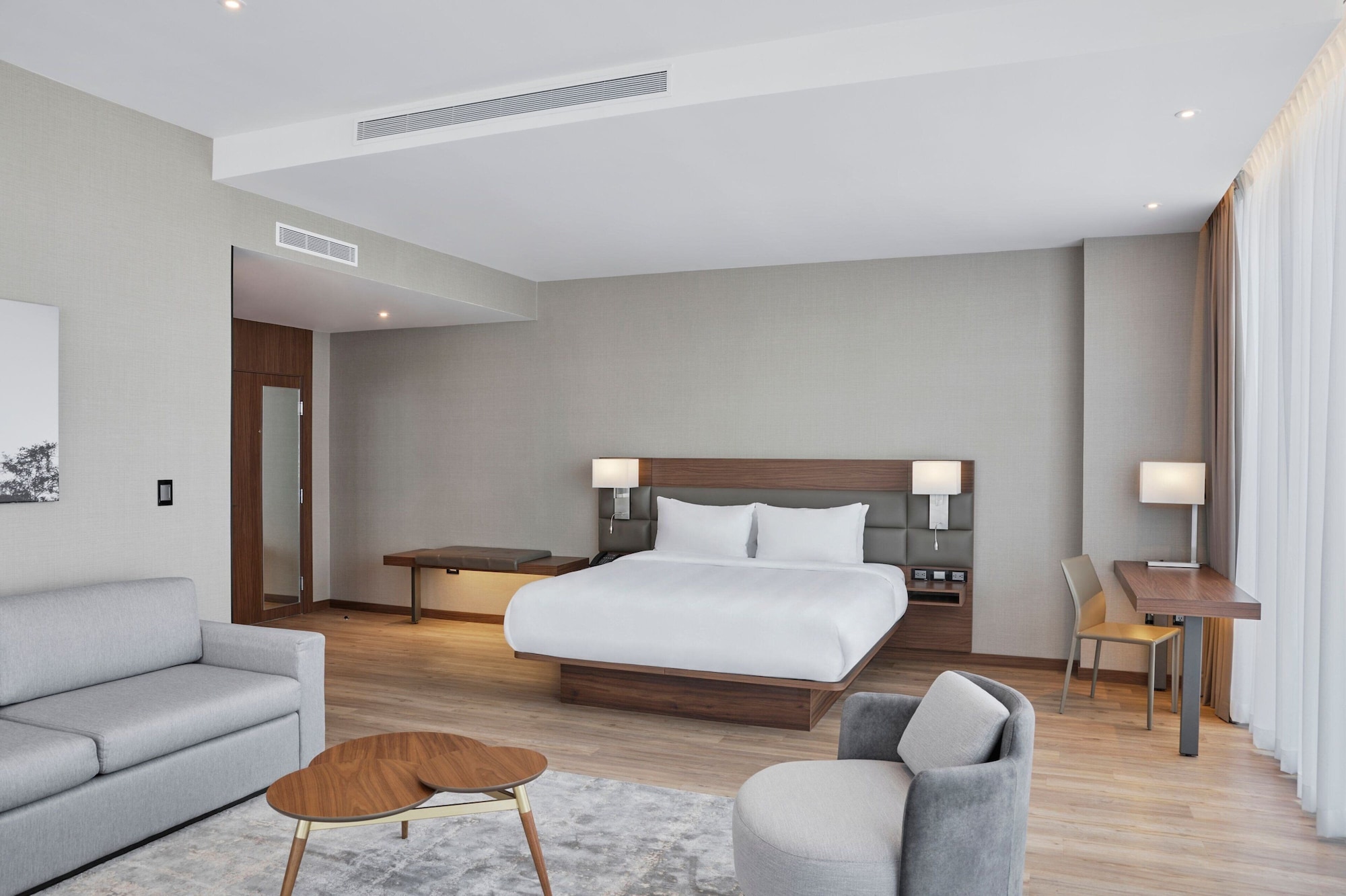 جناح بسرير كينج بإطلالة على المدينة بغرفة نوم واحدة مع أريكة، Ac Hotel By Marriott Saltillo 6/10