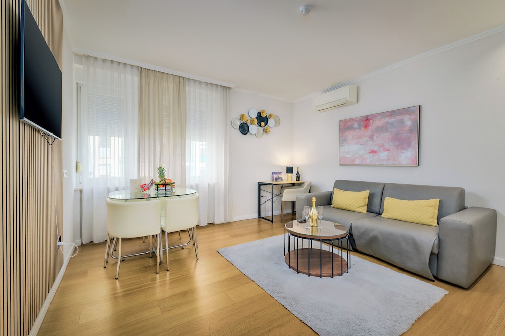 Meridien Luxury Apartments 32/50
