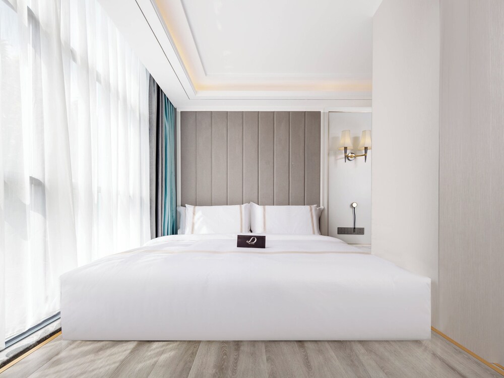 Pazhou XANA Deluxe International Hotel 10/37