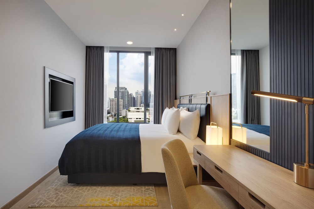 Staybridge Suites Bangkok Thonglor 15/80