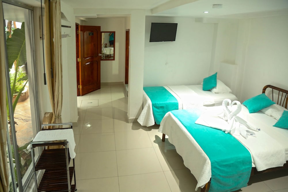Hostal Sir Francis Drake 34/50