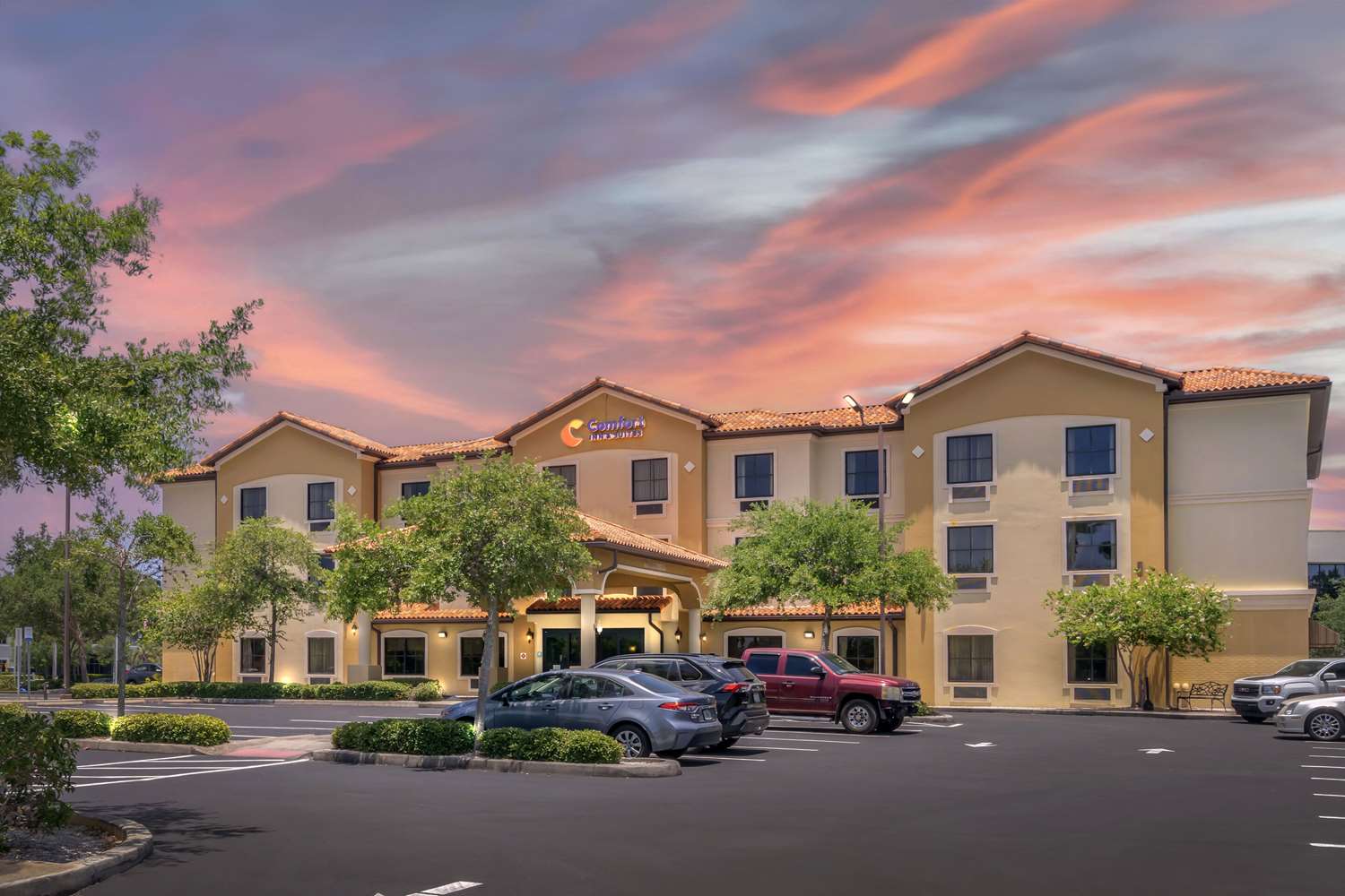 Comfort Inn & Suites Northeast - Gateway photo4
