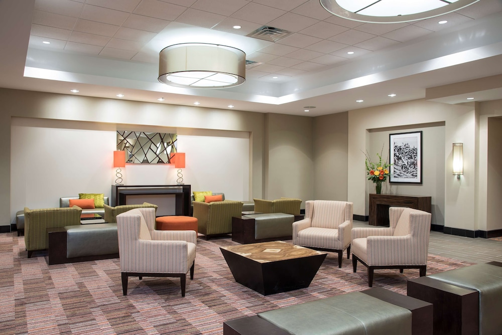 Doubletree By Hilton Hotel Grand Rapids Airport 19/53